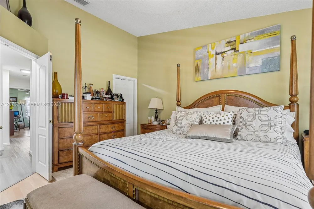 13215 NW 7th Dr Plantation, FL 33325