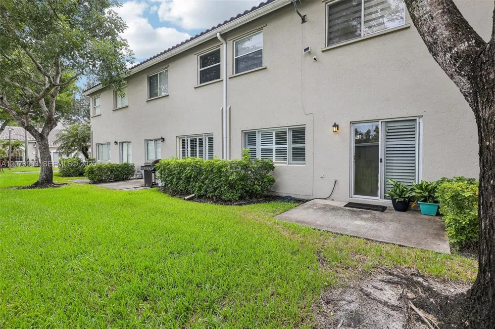 13215 NW 7th Dr Plantation, FL 33325