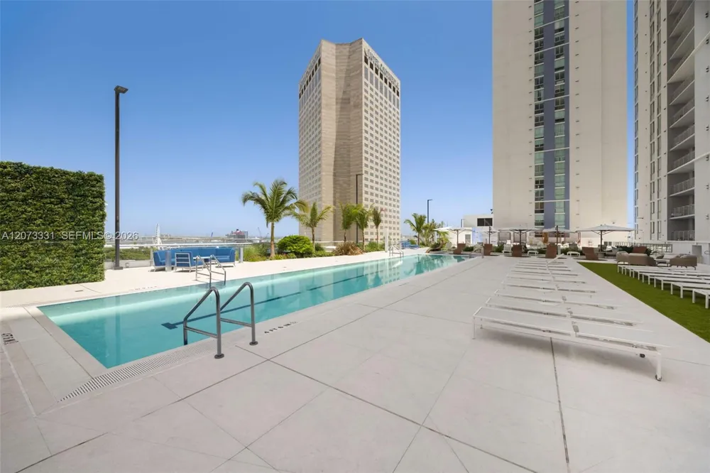 335 S Biscayne Blvd #2805 Miami, FL 33131