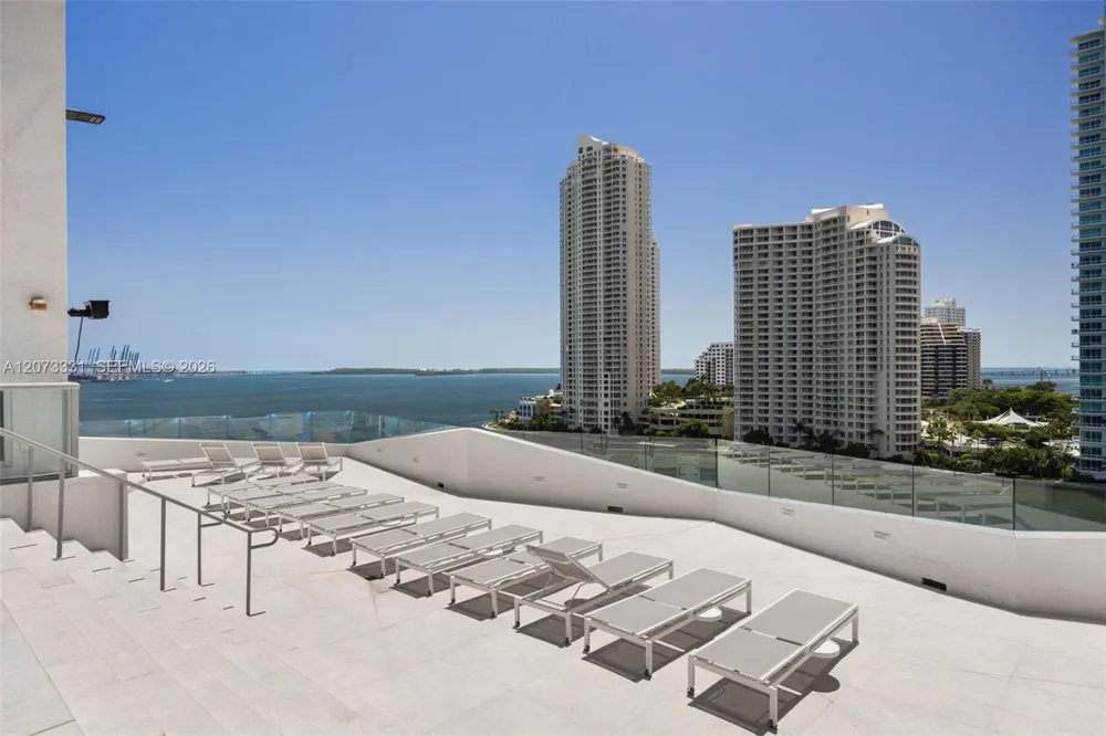 335 S Biscayne Blvd #2805 Miami, FL 33131