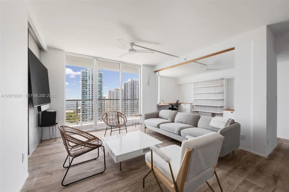 335 S Biscayne Blvd #2805 Miami, FL 33131