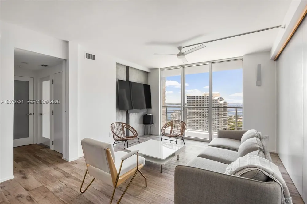 335 S Biscayne Blvd #2805 Miami, FL 33131