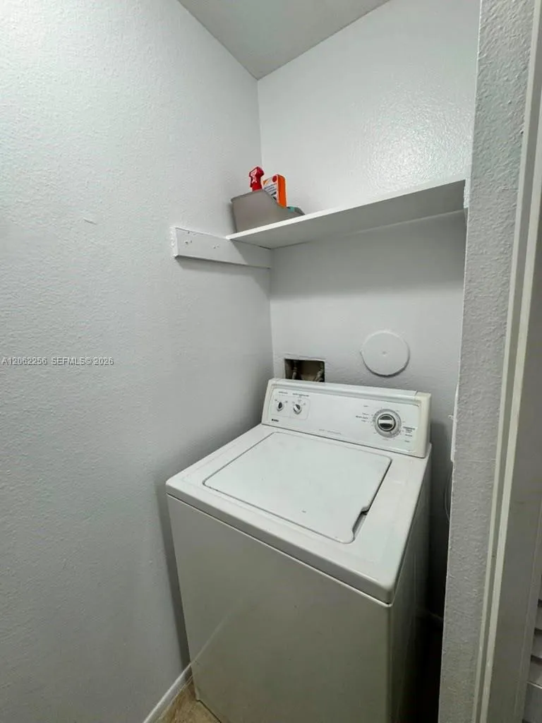8749 NW 39th St #8749 Sunrise, FL 33351