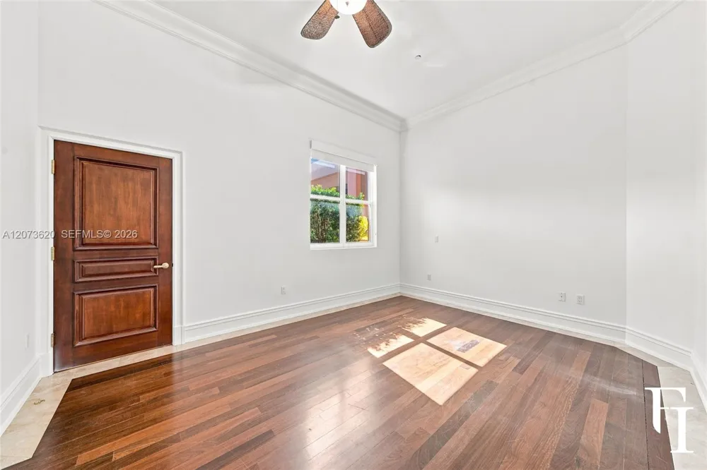 60 Edgewater Dr #East Coral Gables, FL 33133