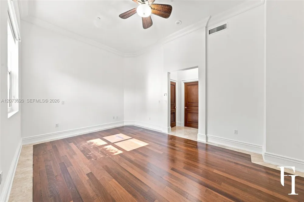 60 Edgewater Dr #East Coral Gables, FL 33133