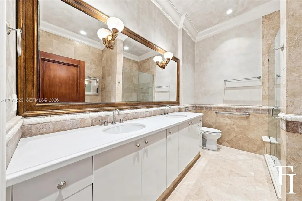 60 Edgewater Dr #East Coral Gables, FL 33133