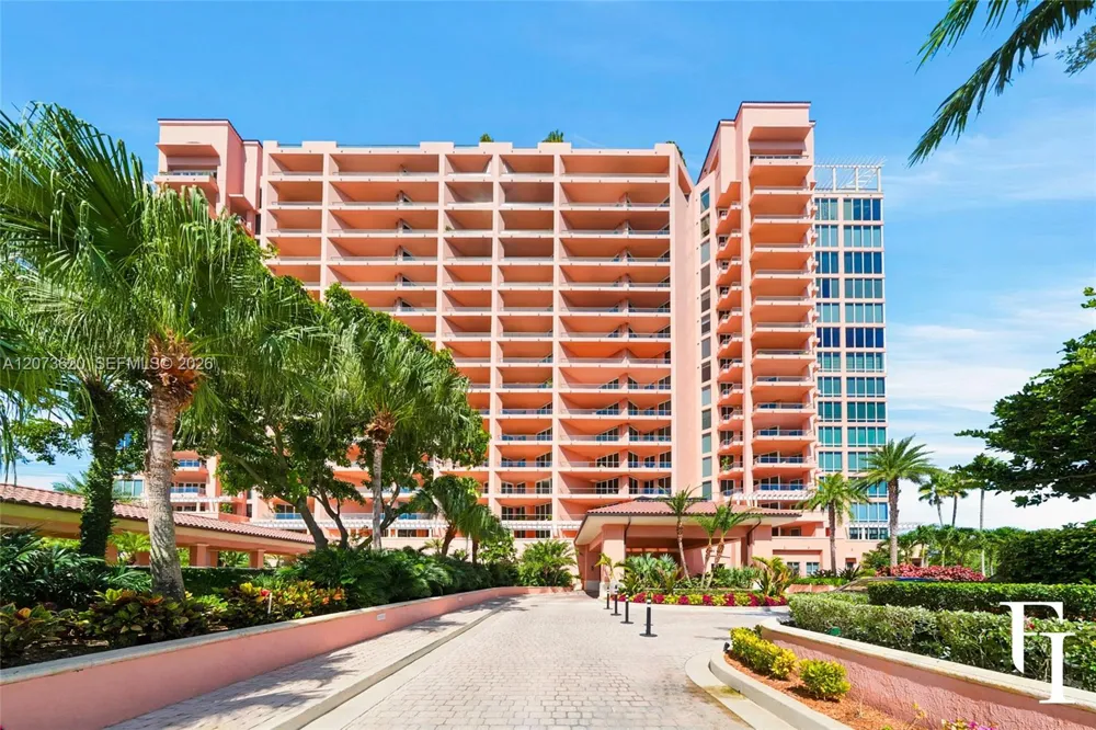 60 Edgewater Dr #East Coral Gables, FL 33133