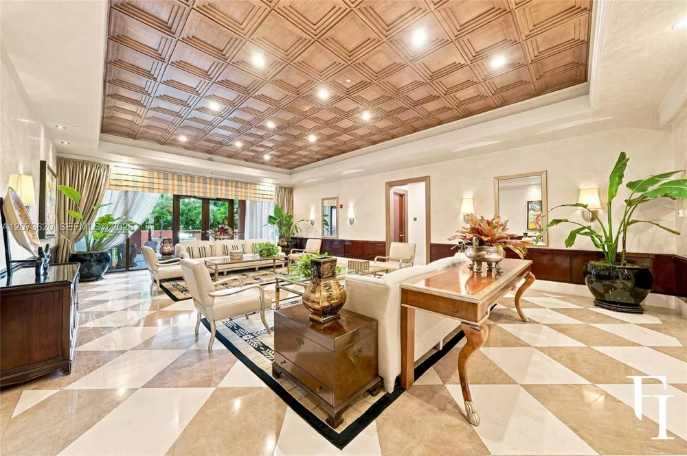 60 Edgewater Dr #East Coral Gables, FL 33133