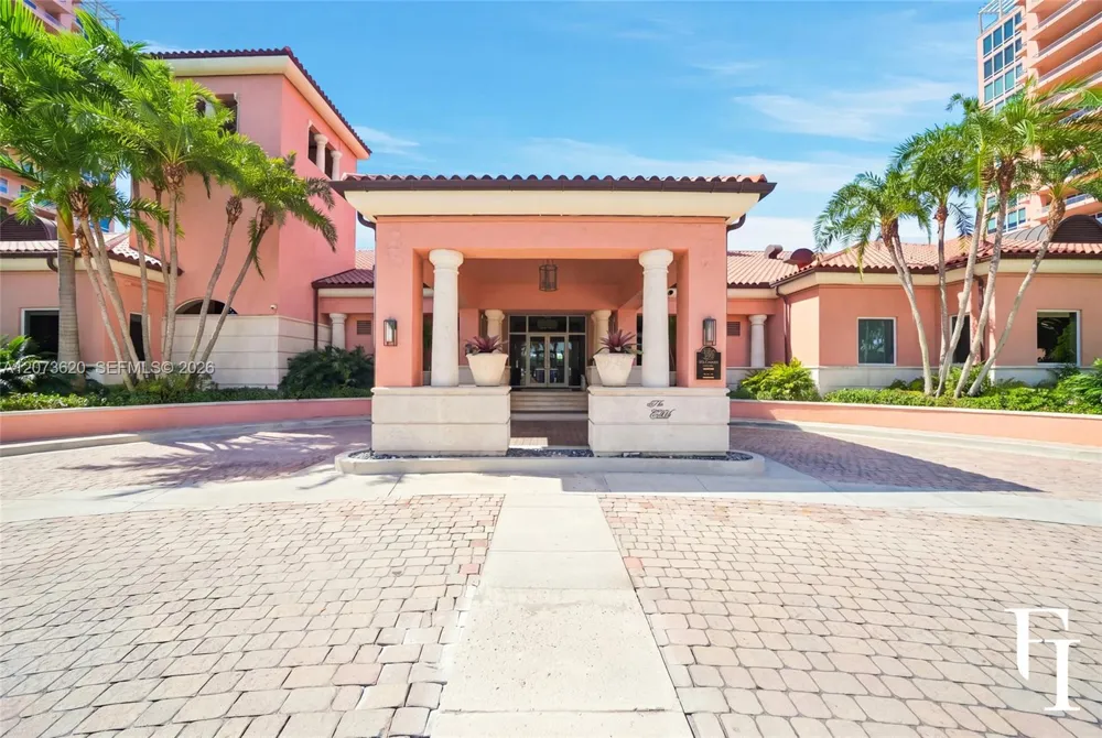 60 Edgewater Dr #East Coral Gables, FL 33133