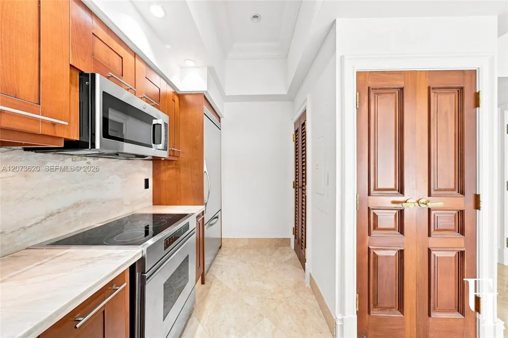 60 Edgewater Dr #East Coral Gables, FL 33133