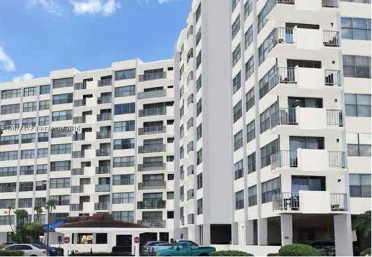 1300 NE Miami Gardens Dr #609E Miami, FL 33179