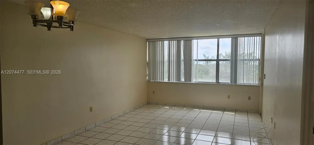 1300 NE Miami Gardens Dr #609E Miami, FL 33179