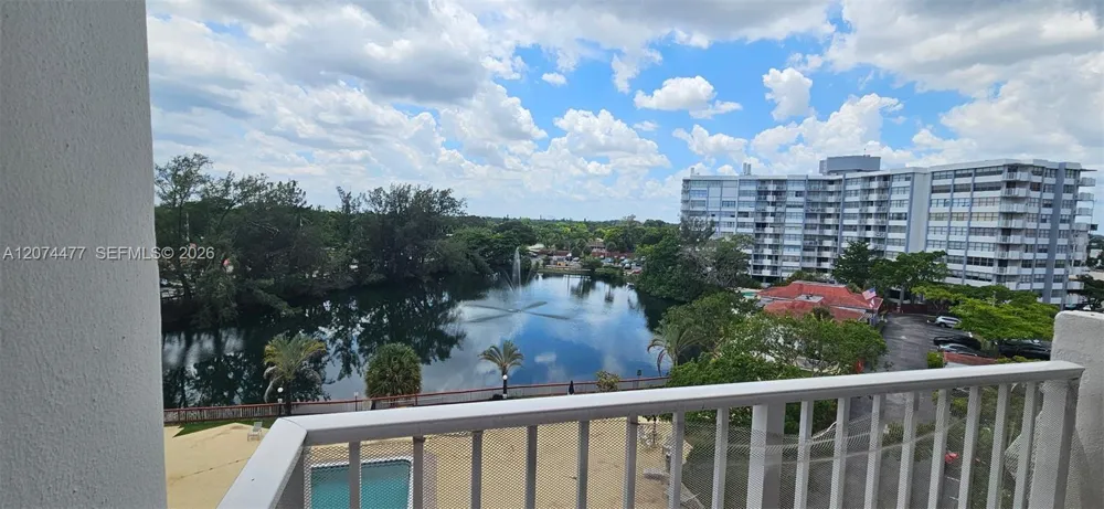 1300 NE Miami Gardens Dr #609E Miami, FL 33179