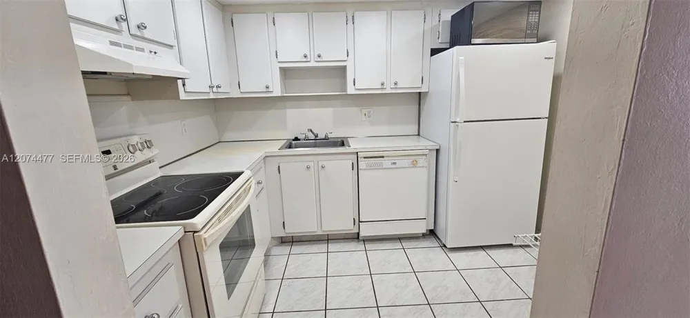 1300 NE Miami Gardens Dr #609E Miami, FL 33179