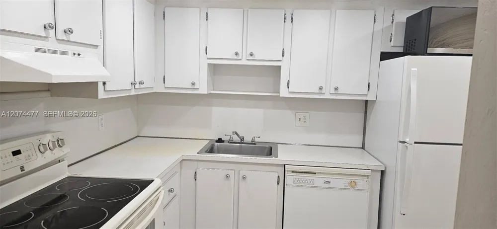 1300 NE Miami Gardens Dr #609E Miami, FL 33179
