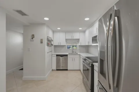 681 S Hollybrook Drive #109
