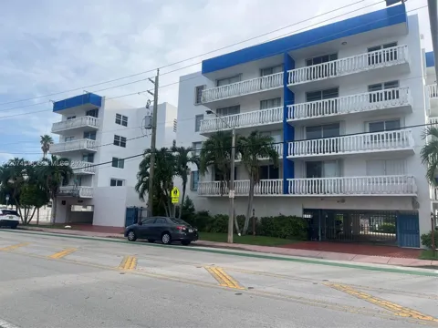 8530 Byron Ave #402