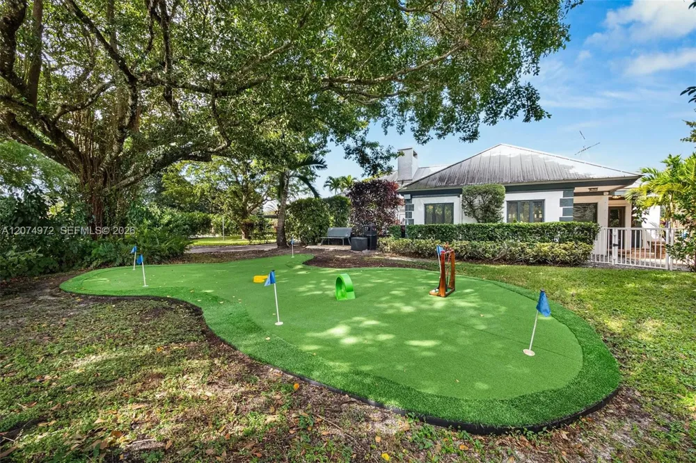 11155 SW 40th St Davie, FL 33328