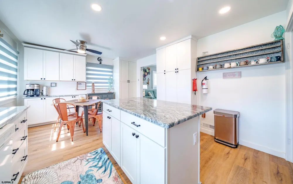 7 Vassar Dr Somers Point, NJ 08244
