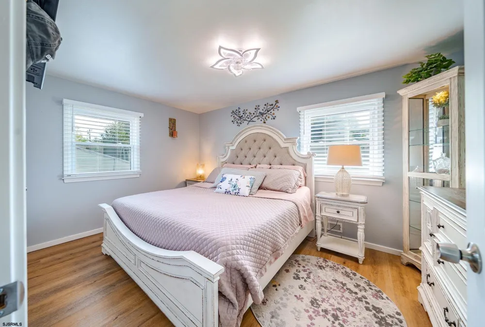 7 Vassar Dr Somers Point, NJ 08244