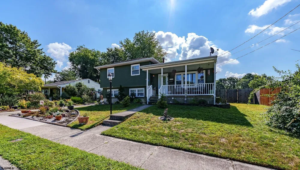 7 Vassar Dr Somers Point, NJ 08244