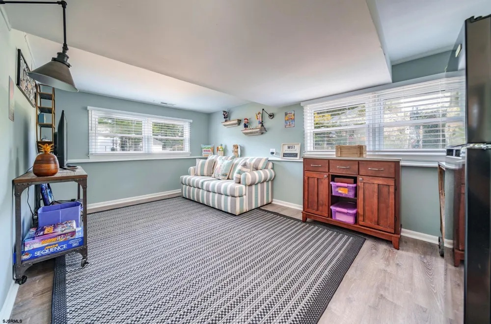 7 Vassar Dr Somers Point, NJ 08244