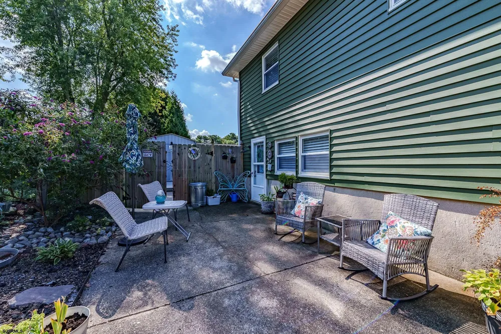 7 Vassar Dr Somers Point, NJ 08244