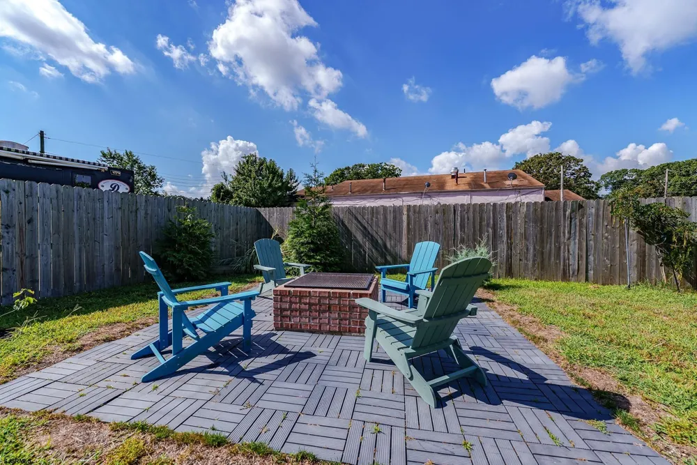 7 Vassar Dr Somers Point, NJ 08244