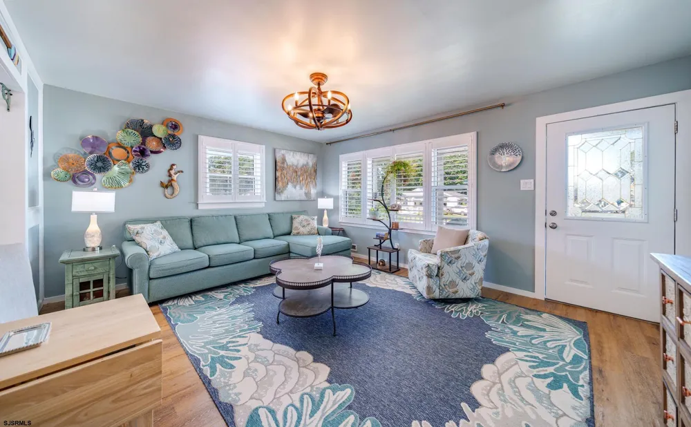 7 Vassar Dr Somers Point, NJ 08244