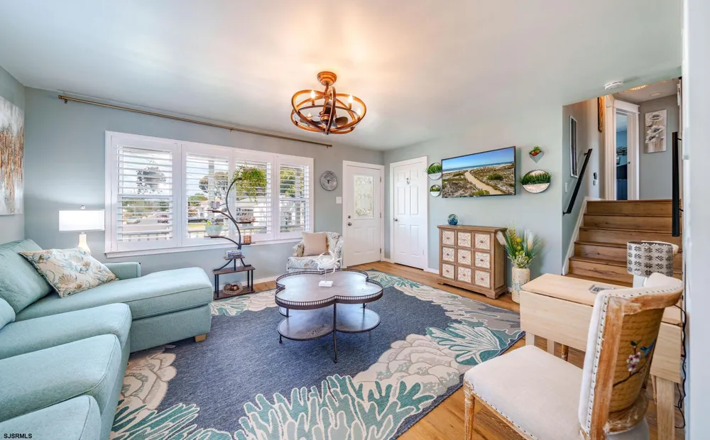7 Vassar Dr Somers Point, NJ 08244