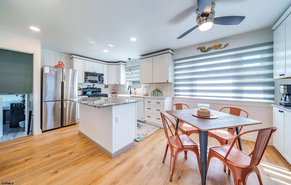 7 Vassar Dr Somers Point, NJ 08244