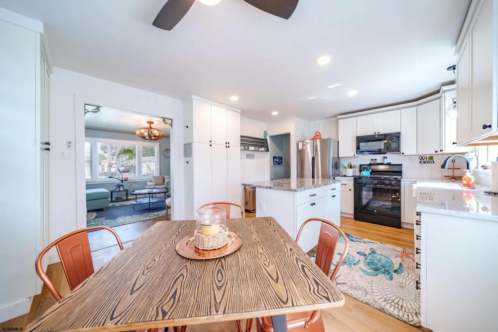 7 Vassar Dr Somers Point, NJ 08244