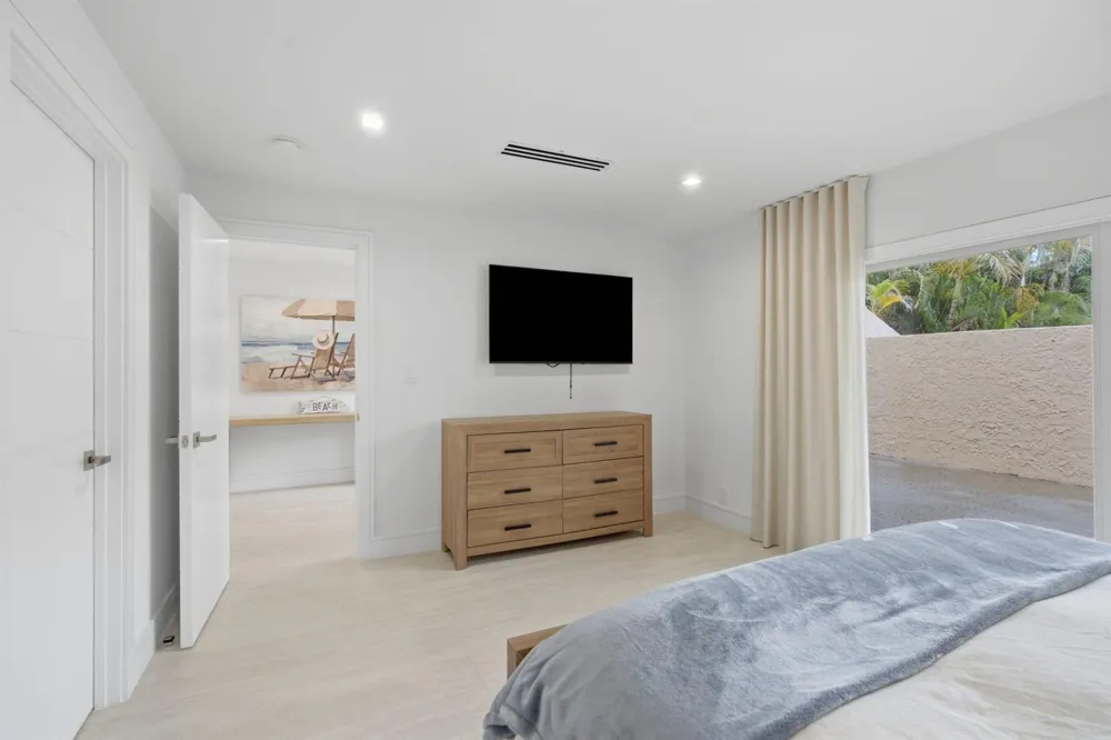 1173 HILLSBORO MILE #2-2 Hillsboro Beach, FL 33062