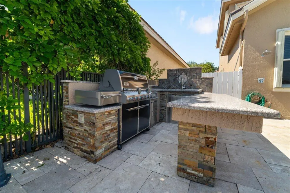 12390 NW 78TH Manor Parkland, FL 33076