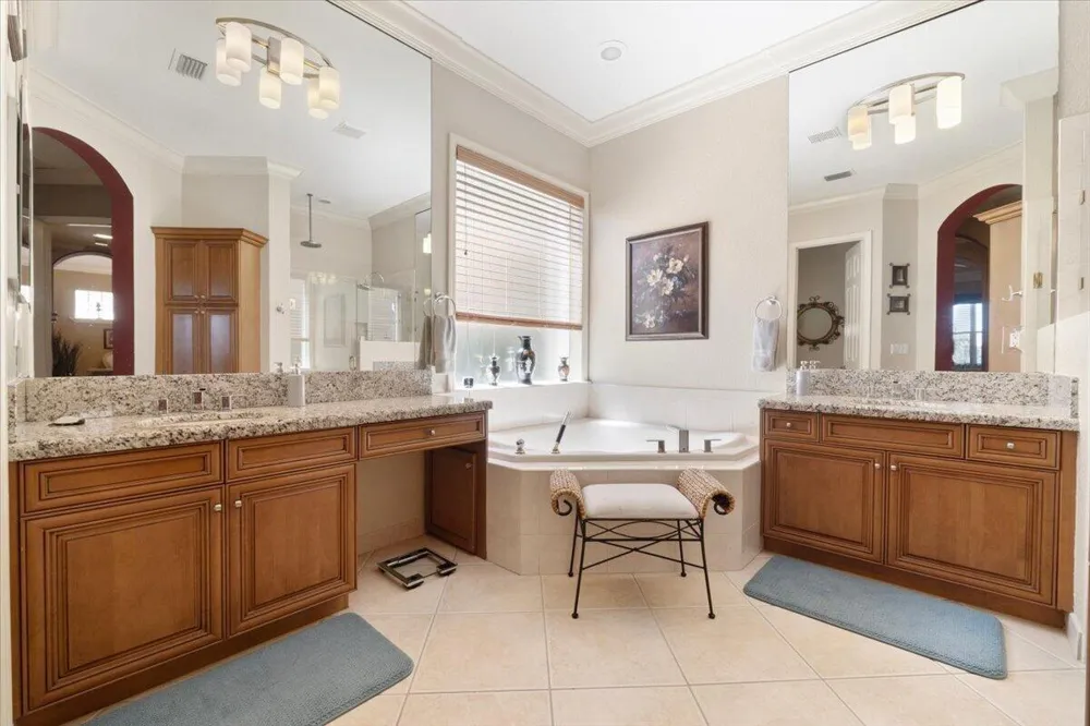 12390 NW 78TH Manor Parkland, FL 33076