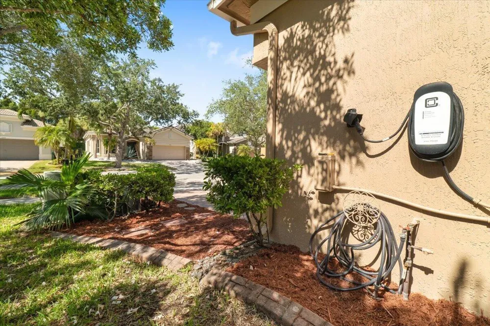 12390 NW 78TH Manor Parkland, FL 33076
