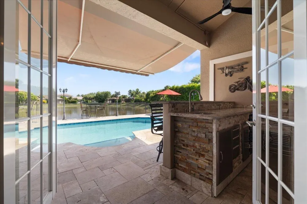 12390 NW 78TH Manor Parkland, FL 33076