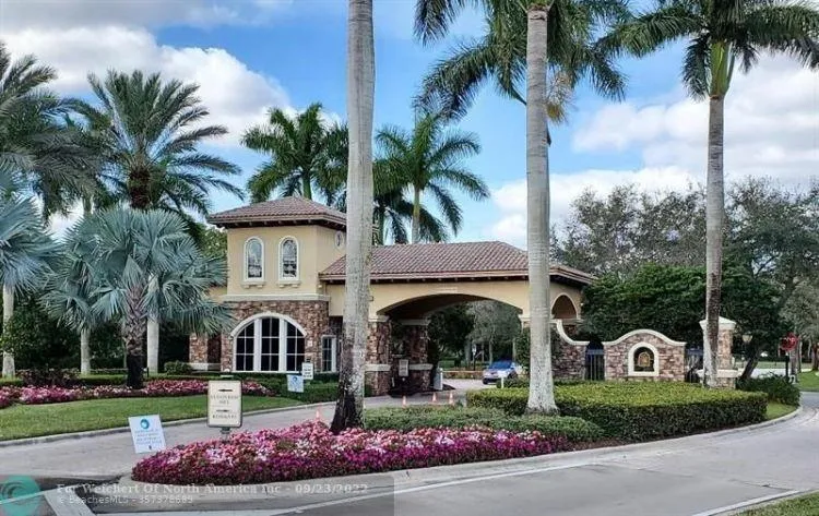 12390 NW 78TH Manor Parkland, FL 33076
