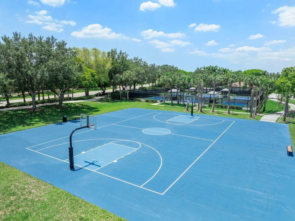 12390 NW 78TH Manor Parkland, FL 33076