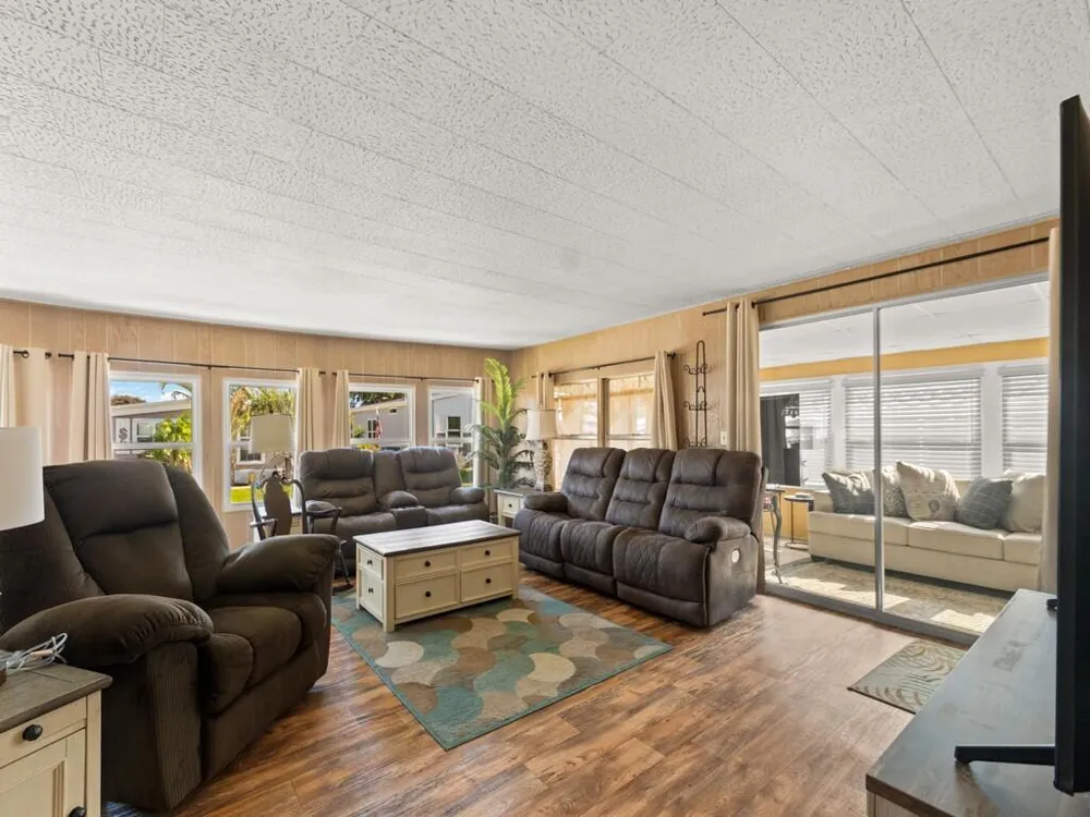 58 Village Lane Jensen Beach, FL 34957