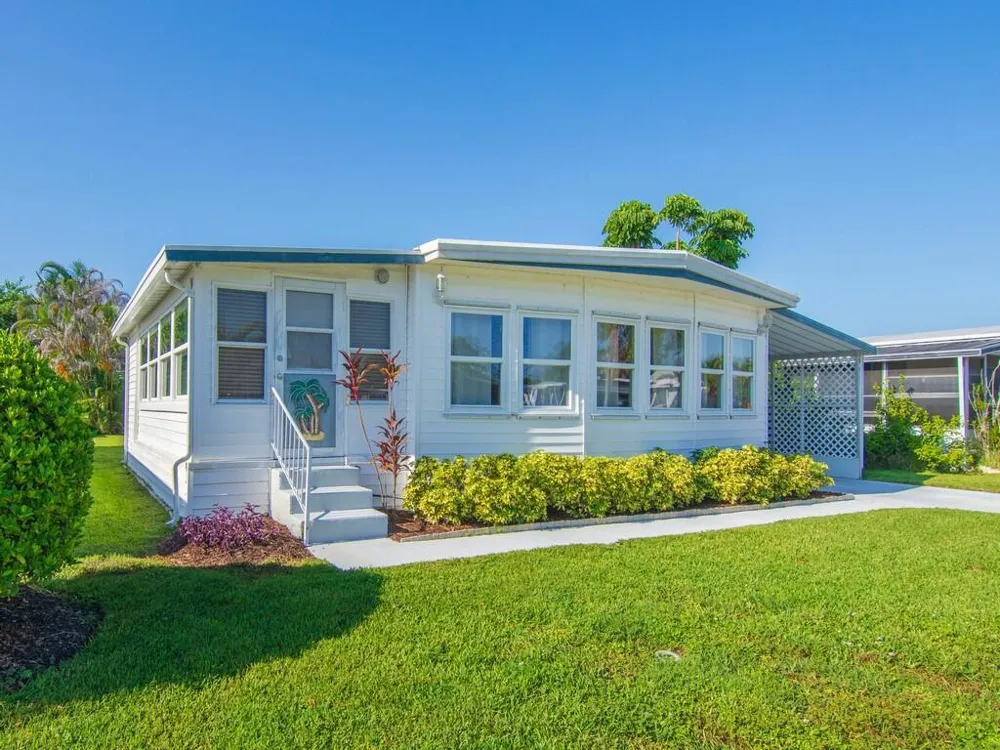 58 Village Lane Jensen Beach, FL 34957