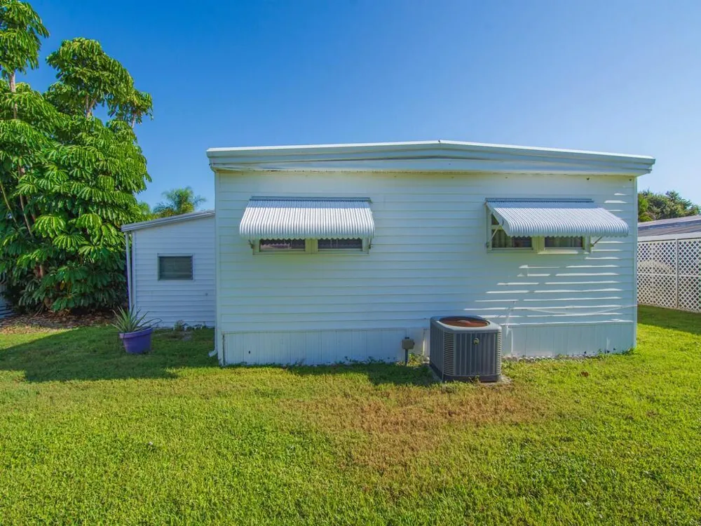 58 Village Lane Jensen Beach, FL 34957