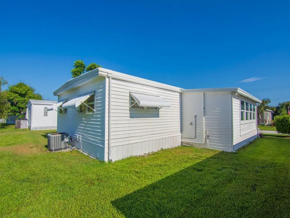 58 Village Lane Jensen Beach, FL 34957