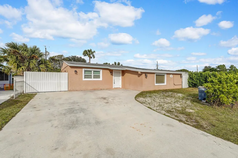 4389 BELLEWOOD STREET Palm Beach Gardens, FL 33410