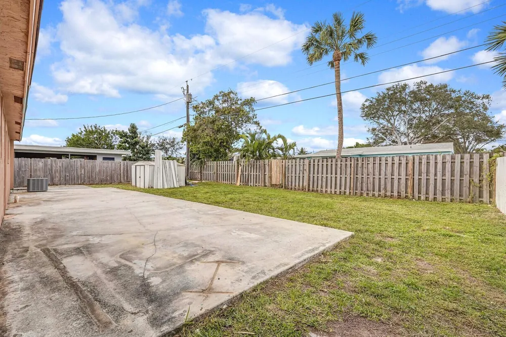 4389 BELLEWOOD STREET Palm Beach Gardens, FL 33410