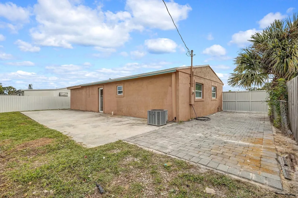 4389 BELLEWOOD STREET Palm Beach Gardens, FL 33410