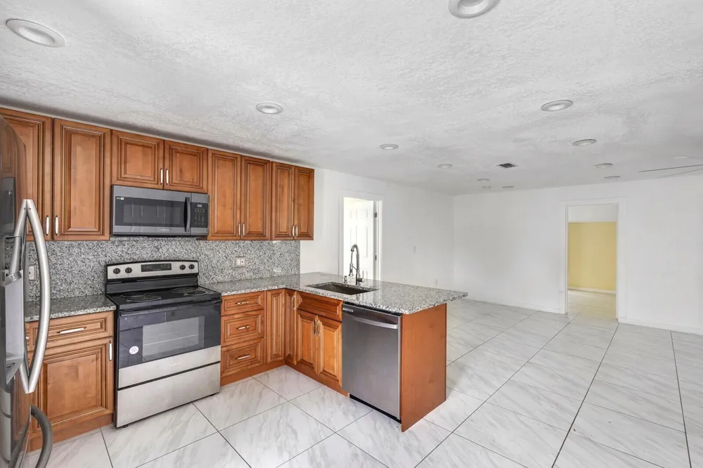 4389 BELLEWOOD STREET Palm Beach Gardens, FL 33410