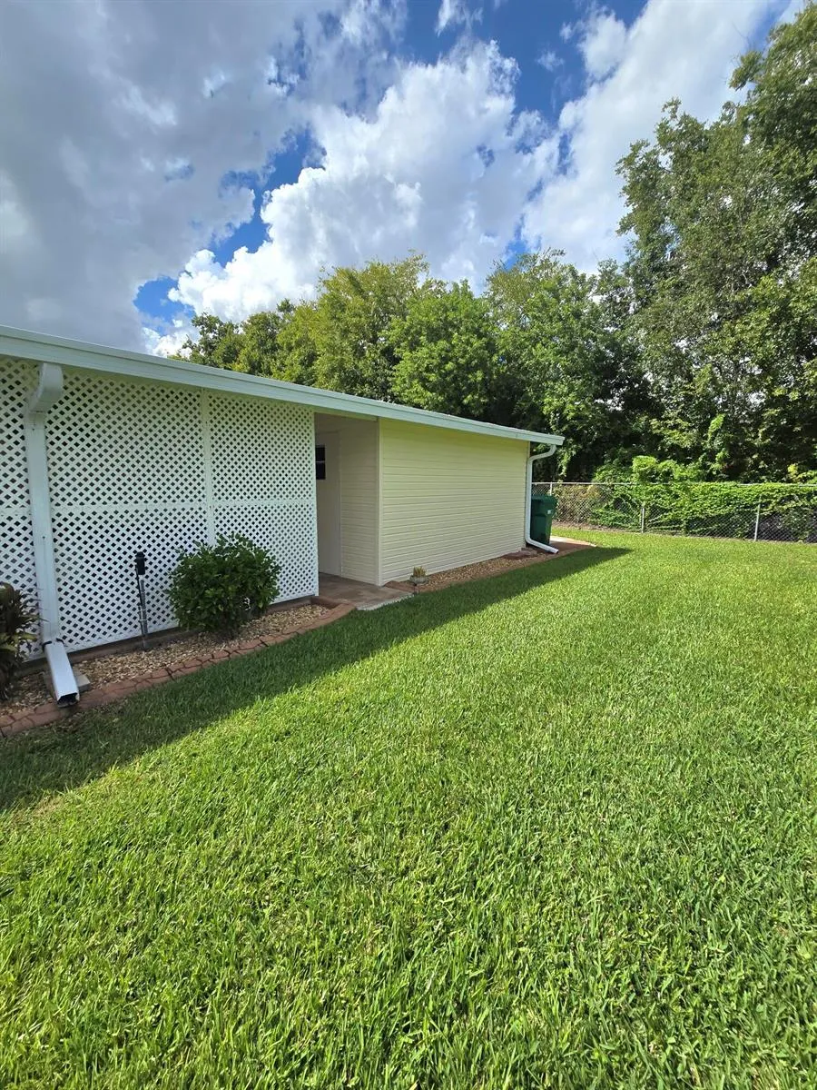 1613 SW 35TH CIRCLE Okeechobee, FL 34974