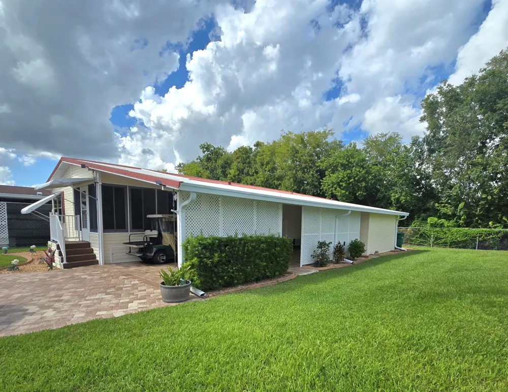 1613 SW 35TH CIRCLE Okeechobee, FL 34974