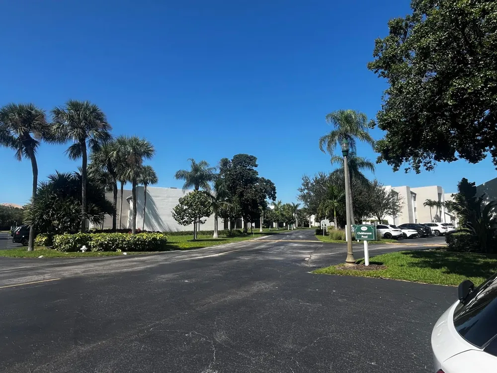 1605 US-1 #V4 203 Jupiter, FL 33477